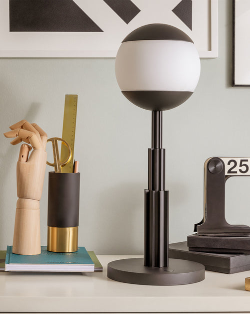 AR04 black Table lamp Alessi 1