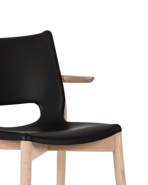 Poêle Collection black Monoshell chair with armrests Alessi 5