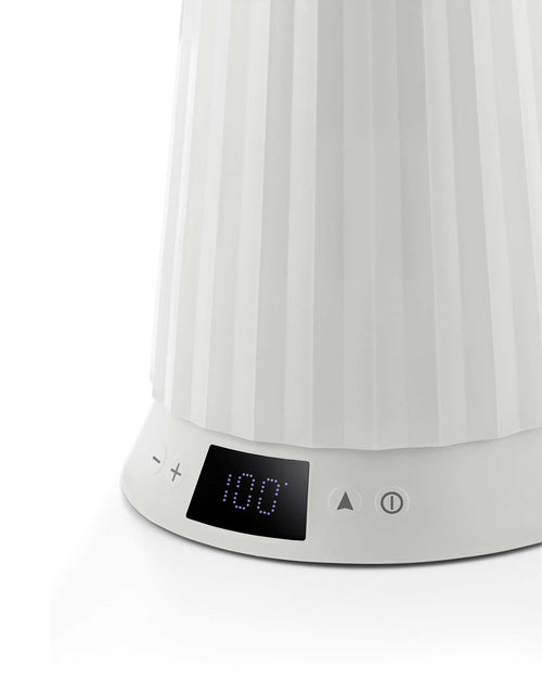 Plissé white Electric kettle. English plug Alessi 4
