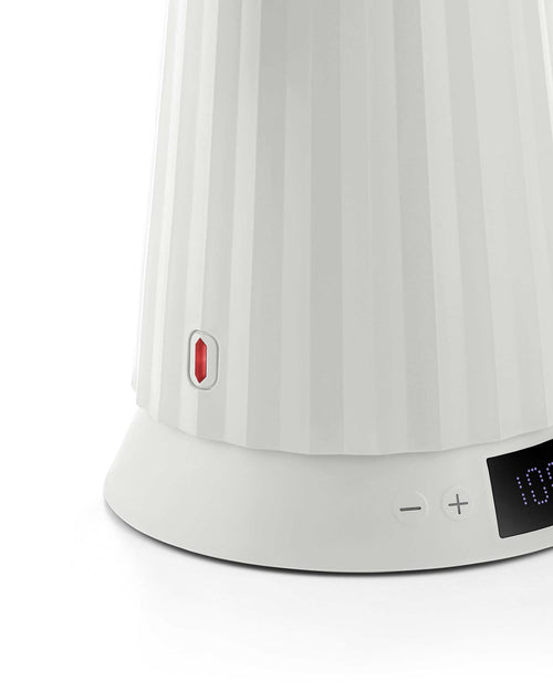 Plissé white Electric kettle. English plug Alessi 5